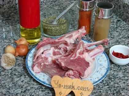 Zeytinyağı İle Kemikli Et Marinesi