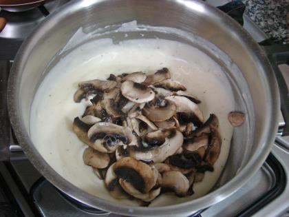 Beşamel Soslu Mantarlı Tavuk Fileto