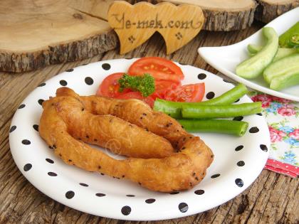 Ekmek Hamurundan Tuzlu Mekik Kızartması