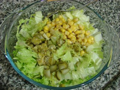 Hardal Soslu Brokoli Salatası