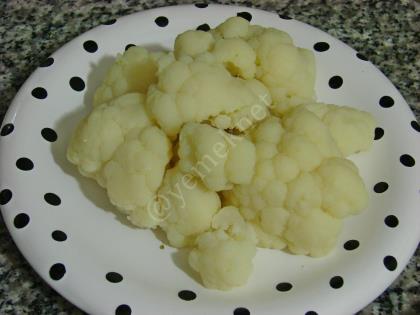 Yoğurtlu Karnabahar Salatası