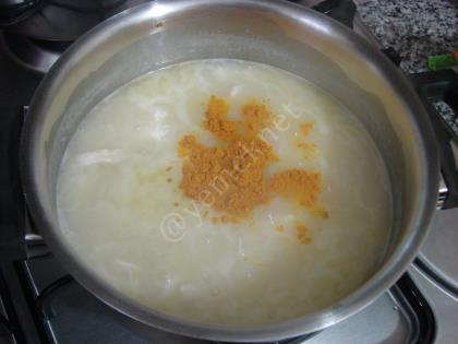 Zerdeçallı Tavuk Çorbası
