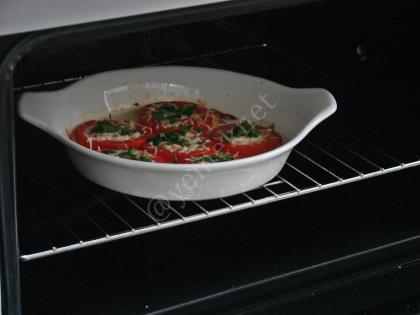 Fırında Kahvaltılık Domates Dilimleri