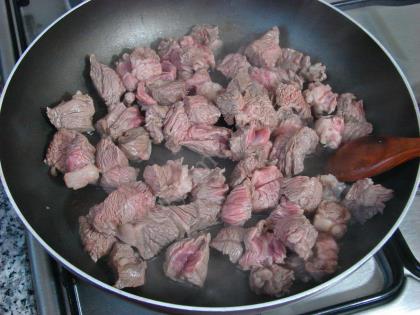 Ispanak Yatağında Et Sote