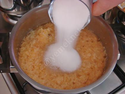 Cevizli Rendelenmiş Ayva Reçeli