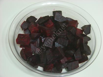 Kırmızı Pancar Turşusu