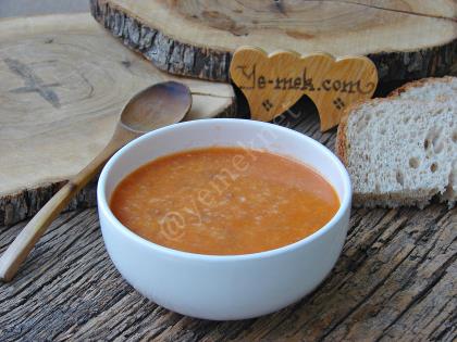 Kıymalı Tarhana Çorbası