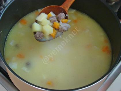 Köfteli Terbiyeli Kereviz Yemeği