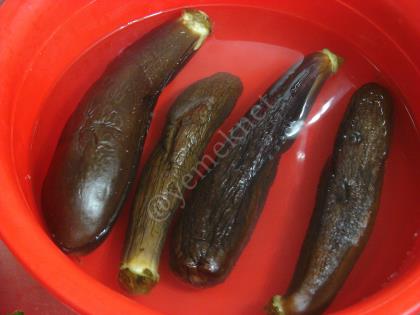 İçi Doldurulmuş Patlıcan Turşusu