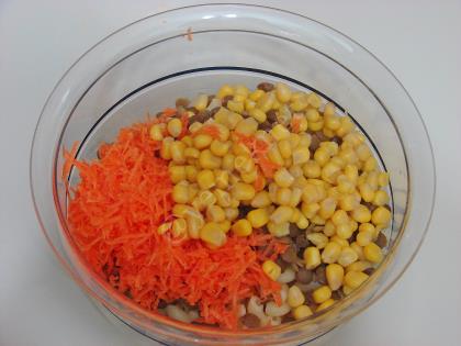 Mercimekli Makarna Salatası