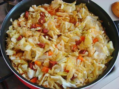 Sucuklu Kapuska Yemeği