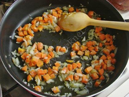 Sucuklu Kapuska Yemeği