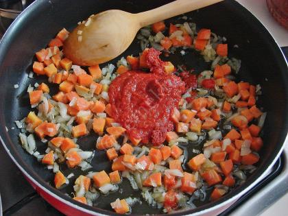 Sucuklu Kapuska Yemeği