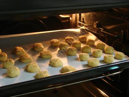 Susamlı Tuzlu Kurabiye