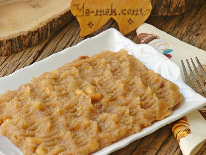 Yer Fıstıklı İrmik Helvası