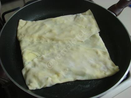 El Açması Peynirli Maydanozlu Gözleme