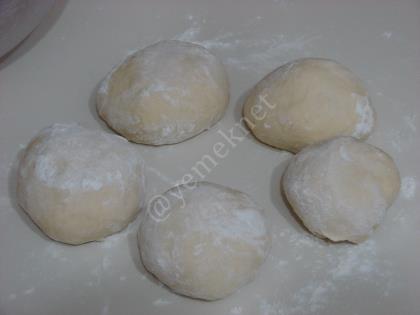 Ispanaklı Peynirli Gözleme (El Açması)