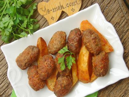 Fırında Salçalı Patatesli Köfte
