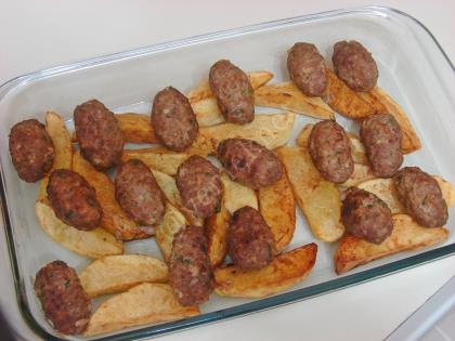 Fırında Salçalı Patatesli Köfte