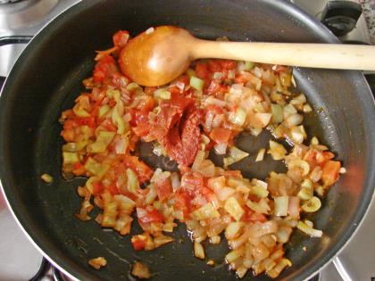 Sucuklu İspir Kuru Fasülyesi