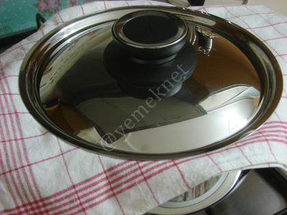 Tencerede Kakaolu Fincan Kek