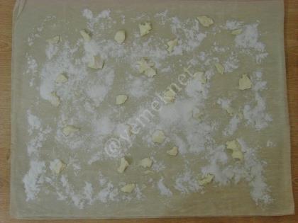 Baklavalık Yufkadan Fıstıklı Katmer