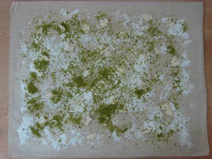 Baklavalık Yufkadan Fıstıklı Katmer