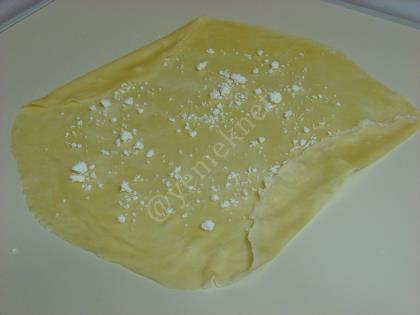 El Açması Lorlu Kırma Böreği