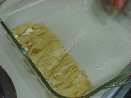 El Açması Lorlu Kırma Böreği