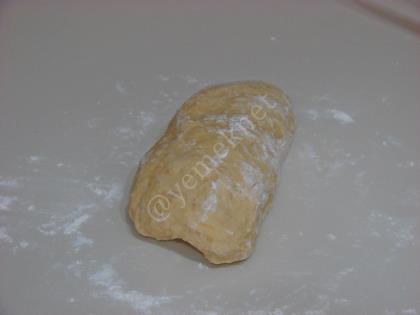 El Açması Lorlu Kırma Böreği