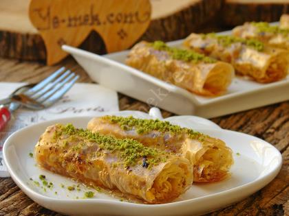 Baklavalık Yufkadan Cevizli Sarma Baklava