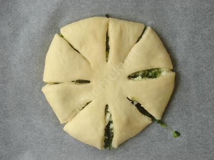 Ispanaklı Çiçek Poğaça