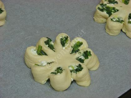 Ispanaklı Çiçek Poğaça