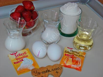 Kremalı Çilekli Tart