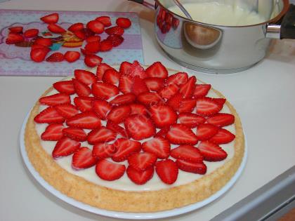 Kremalı Çilekli Tart