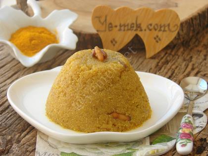 Zerdeçallı (Safranlı) İrmik Helvası