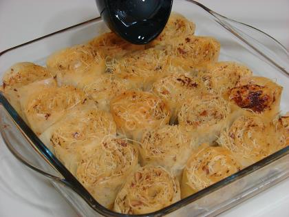 Baklava Yufkasında Kadayıf Sarma