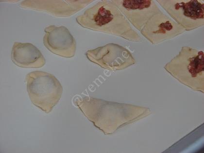 Ev Yapımı Koca Kulak Mantısı