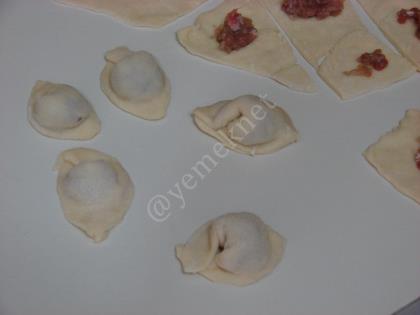 Ev Yapımı Koca Kulak Mantısı