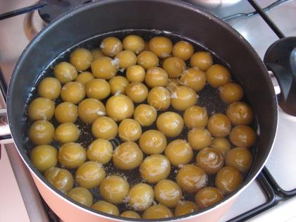 Yeşil Erik Hoşafı