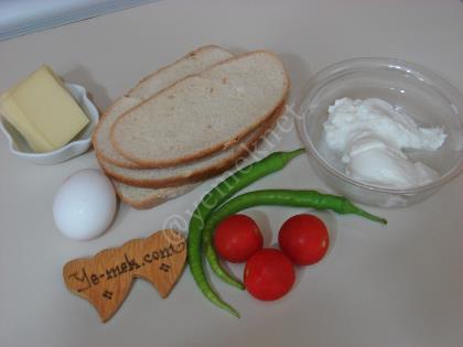 Yoğurtlu Ekmek Dilimleri