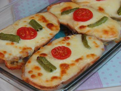 Yoğurtlu Ekmek Dilimleri