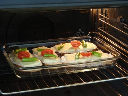 Yoğurtlu Ekmek Dilimleri