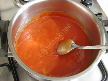 Erişteli Domates Çorbası
