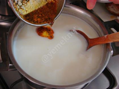 Tavuklu Buğday Çorbası