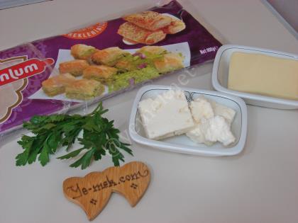 Baklavalık Yufkadan Porsiyonluk Peynirli Börek