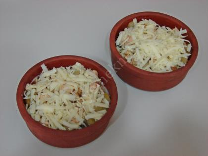 Fırında Tavuklu Sebzeli Güveç