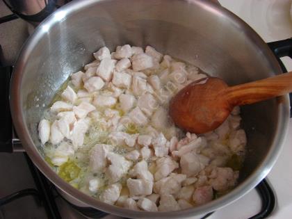 Fırında Tavuklu Sebzeli Güveç