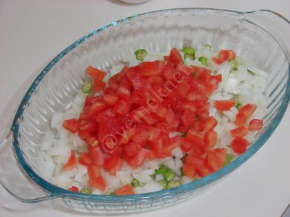 Közlenmiş Patlıcanlı Çoban Salatası