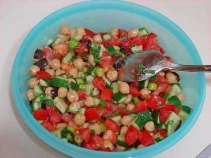 Nohutlu Çoban Salatası